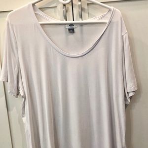 White Old Navy t-shirt. XXL